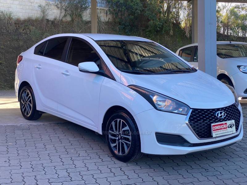 HYUNDAI - HB20S - 2018/2019 - Branca - R$ 66.800,00