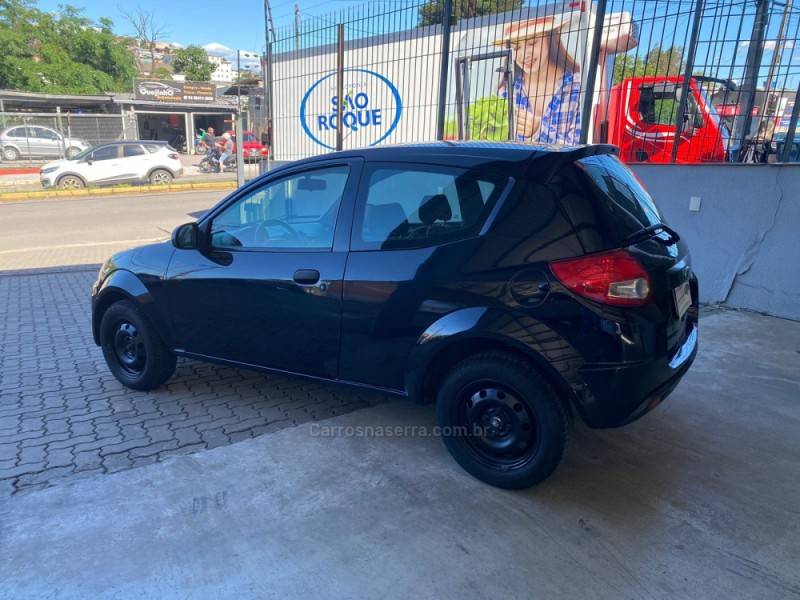 FORD - KA - 2011/2012 - Preta - R$ 18.900,00