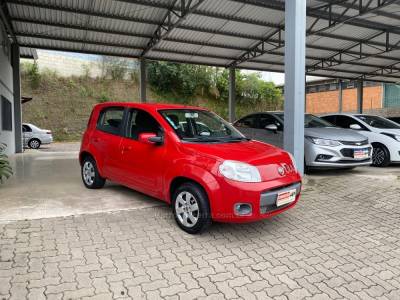 FIAT - UNO - 2012/2013 - Vermelha - R$ 30.900,00