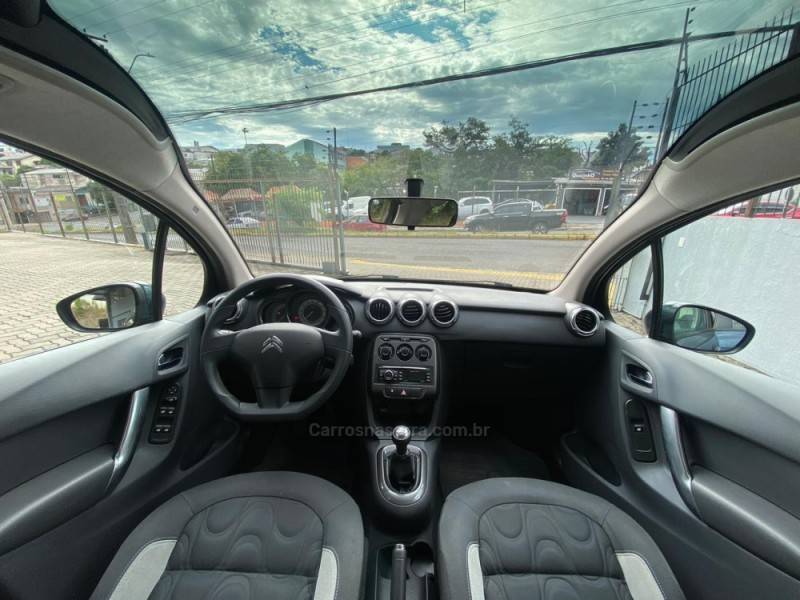 CITROËN - C3 - 2013/2014 - Azul - R$ 37.900,00
