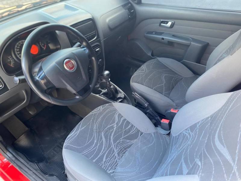 FIAT - STRADA - 2015/2016 - Vermelha - R$ 49.900,00