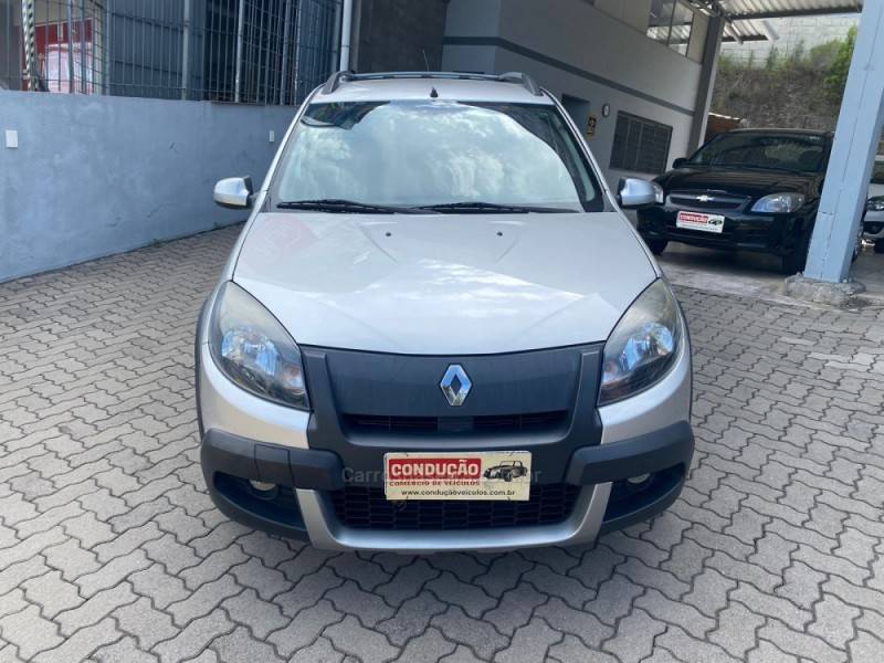 RENAULT - SANDERO - 2012/2013 - Prata - R$ 42.900,00