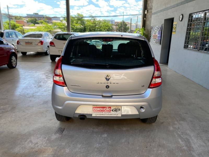 RENAULT - SANDERO - 2012/2012 - Prata - R$ 32.500,00