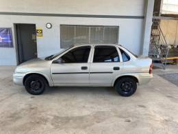 CHEVROLET - CORSA - 2004/2004 - Bege - R$ 8.500,00