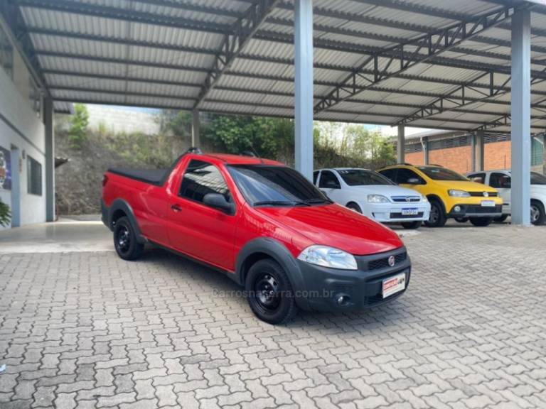 FIAT - STRADA - 2015/2016 - Vermelha - R$ 49.900,00