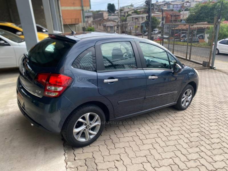 CITROËN - C3 - 2013/2014 - Azul - R$ 37.900,00