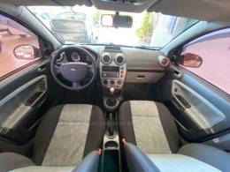 FORD - FIESTA - 2010/2010 - Prata - R$ 28.300,00