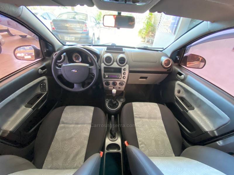 FORD - FIESTA - 2010/2010 - Prata - R$ 28.300,00