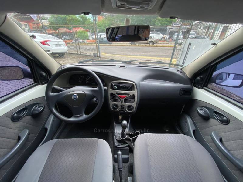 FIAT - PALIO - 2003/2004 - Branca - R$ 18.990,00