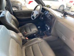 KIA MOTORS - SPORTAGE - 2002/2004 - Branca - R$ 28.500,00