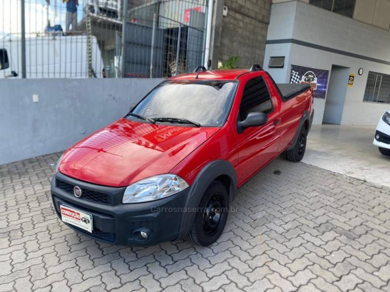FIAT - STRADA - 2015/2016 - Vermelha - R$ 49.900,00