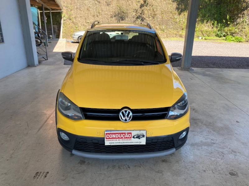 VOLKSWAGEN - CROSSFOX - 2012/2012 - Amarela - Sob Consulta