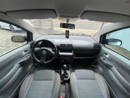 VOLKSWAGEN - FOX - 2007/2008 - Prata - R$ 25.300,00