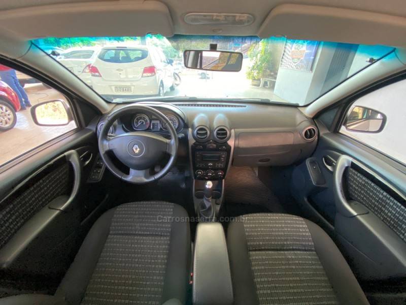 RENAULT - SANDERO - 2012/2012 - Prata - R$ 32.500,00