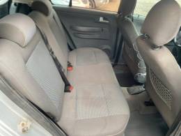 VOLKSWAGEN - FOX - 2007/2008 - Prata - R$ 25.300,00