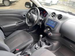 NISSAN - VERSA - 2014/2013 - Branca - R$ 42.800,00