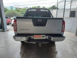 NISSAN - FRONTIER - 2011/2012 - Prata - R$ 88.000,00