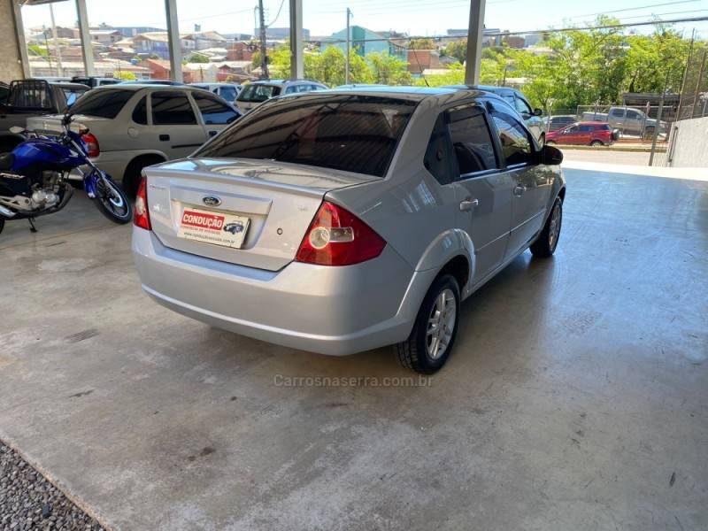 FORD - FIESTA - 2010/2010 - Prata - R$ 28.300,00