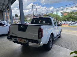 NISSAN - FRONTIER - 2014/2015 - Branca - R$ 96.000,00