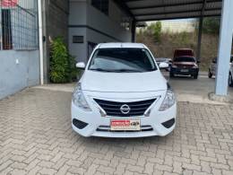 NISSAN - VERSA - 2017/2018 - Branca - R$ 54.900,00