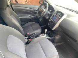 NISSAN - VERSA - 2017/2018 - Branca - R$ 54.900,00