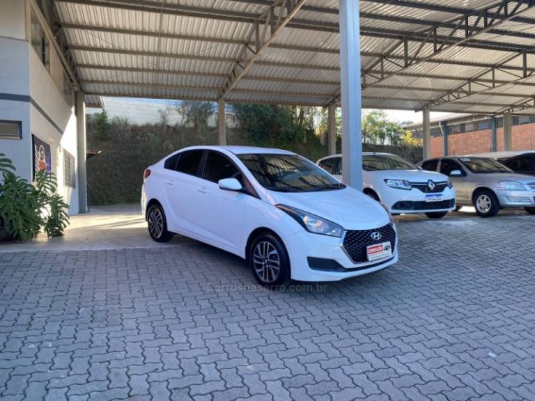 HYUNDAI - HB20S - 2018/2019 - Branca - R$ 66.800,00