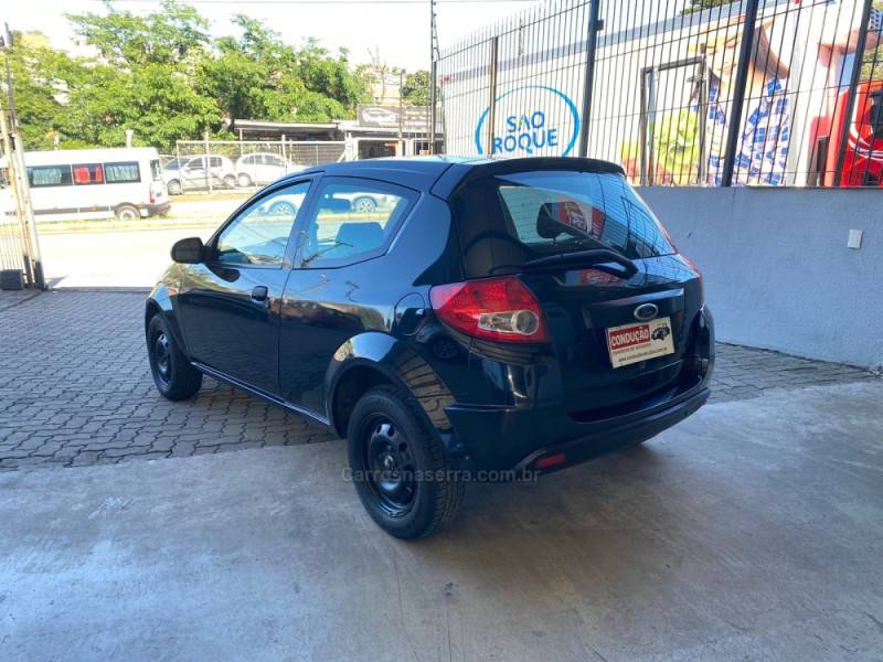 FORD - KA - 2011/2012 - Preta - R$ 18.900,00