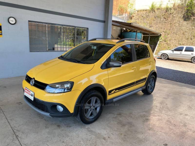 VOLKSWAGEN - CROSSFOX - 2012/2012 - Amarela - Sob Consulta