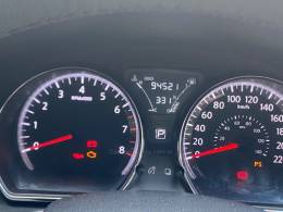 NISSAN - VERSA - 2017/2018 - Branca - R$ 54.900,00