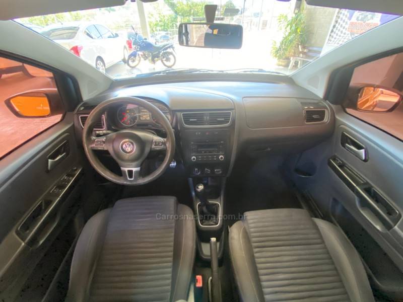 VOLKSWAGEN - CROSSFOX - 2012/2012 - Amarela - Sob Consulta