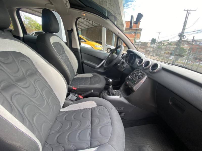 CITROËN - C3 - 2013/2014 - Azul - R$ 37.900,00