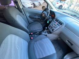 FIAT - PUNTO - 2011/2012 - Prata - R$ 32.600,00