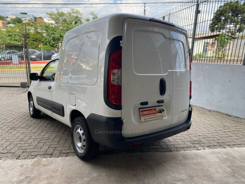 FIAT - FIORINO - 2022/2023 - Branca - R$ 82.990,00