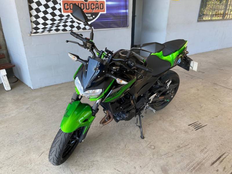 KAWASAKI - Z400 - 2019/2020 - Verde - R$ 28.000,00