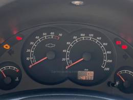 CHEVROLET - CORSA - 2010/2011 - Branca - R$ 29.000,00