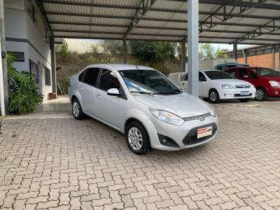 FORD - FIESTA - 2013/2014 - Prata - R$ 36.900,00